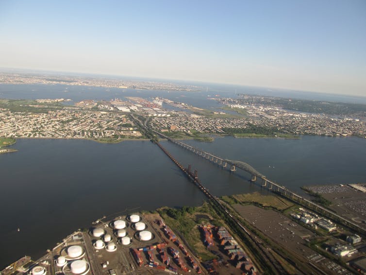 aerial view of the New Jersey Turnpike 新泽西公路的鸟瞰图