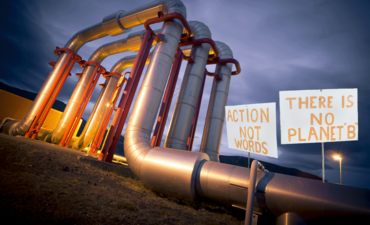 石油管道和气候变化活动家的标志
