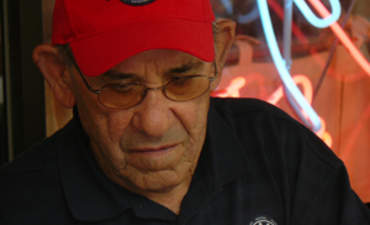 约吉·贝拉是右特色形象