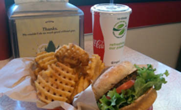 burgerville&# 039;s New Corn-Based Cups Complete Green Packaging Project特色形象