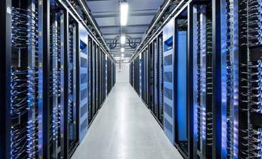 寻求绿色数据中心?Facebook和谷歌提供了这些提示特色图片