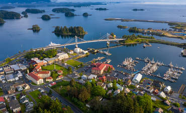 市区锡特卡，阿拉斯加日落