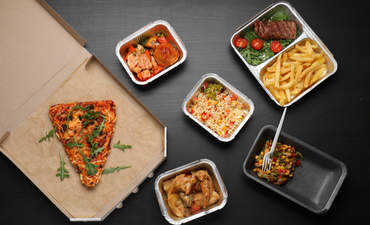 塑料到去集装箱坏了，但替代方案可能不会更好的特色图片