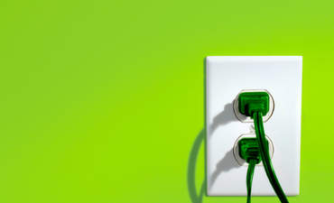 NRG潜入家庭能源服务和产品的特色形象