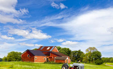 创新融资马刺在农村社区精选图像中的能效