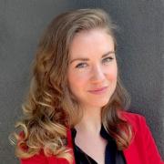 liz_morrison_headshot.＂>
               <div class=