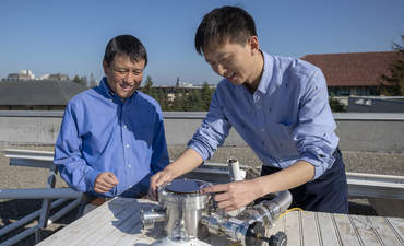 一种空调机，搭载来自太阳的特色图像外层空间和帮助