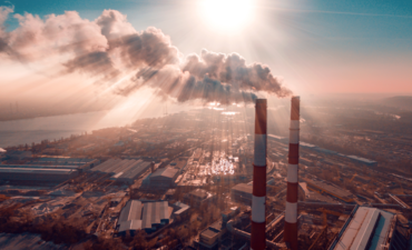 工厂排放二氧化碳